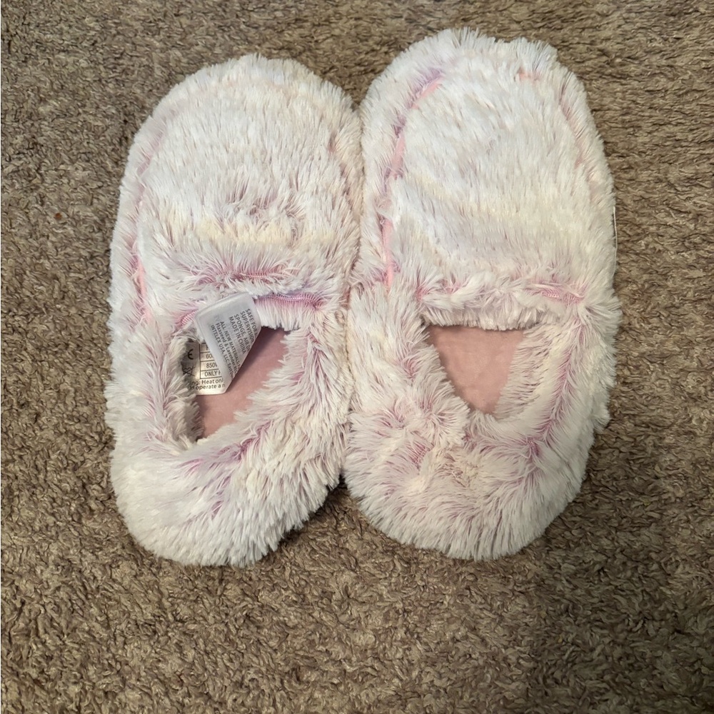 Cozy Women's Fuzzy Slippers - White and Pink. Never worn.